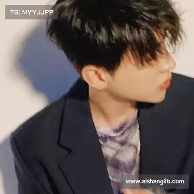 翁纳伶